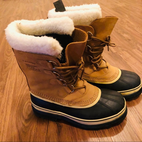 SOREL Boots - Picture 1 of 5